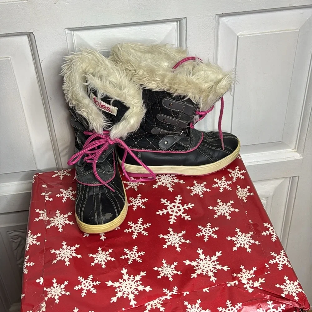 Totes Girls Waterproof Black With Pink , White Faux Fur Winter Boots Size 13